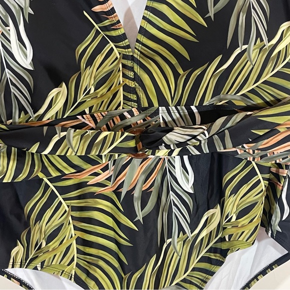 NWOT Shein Multicolored Tropical Safari One Piece Swim Suit - Picture 11 of 11